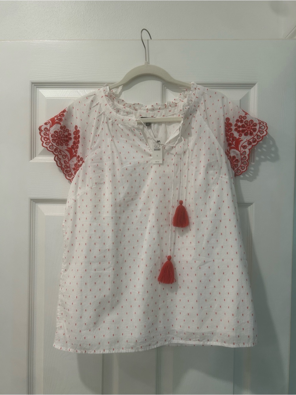 Red & White Embroidered Tassel Peasant Top
Womenโs. NWT